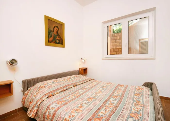 Lägenhet 5398h Njivice